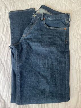 GAP Men's Straight Jeans in Dark Blue Wash; 34x34 slim.